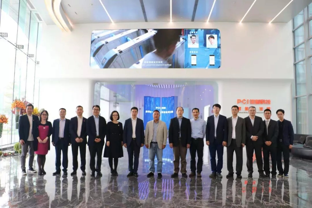 1544280886848242.jpg 640.webp (5).jpg